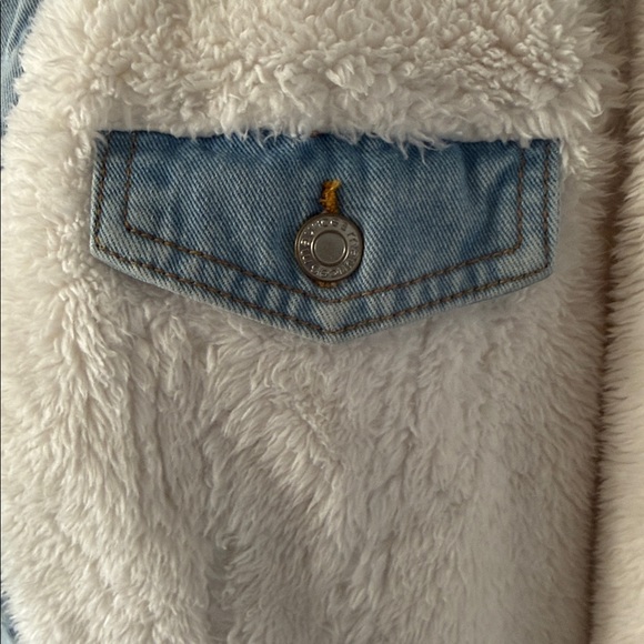 Maurice’s Denim-Trimmed White Sherpa Jacket size XL - Picture 3 of 5